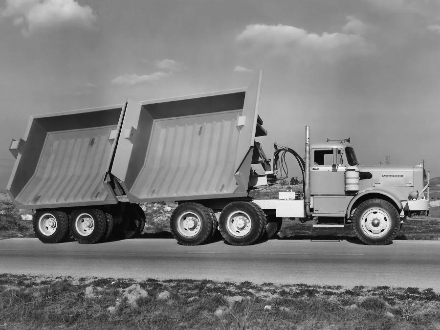 Autocar DCS20064-SNR Dump Truck by Gar Wood '1952
